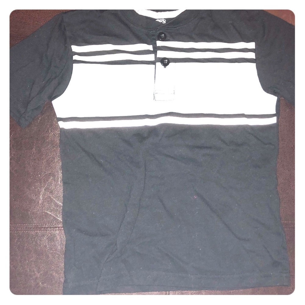 Boys black & white strip t-shirt